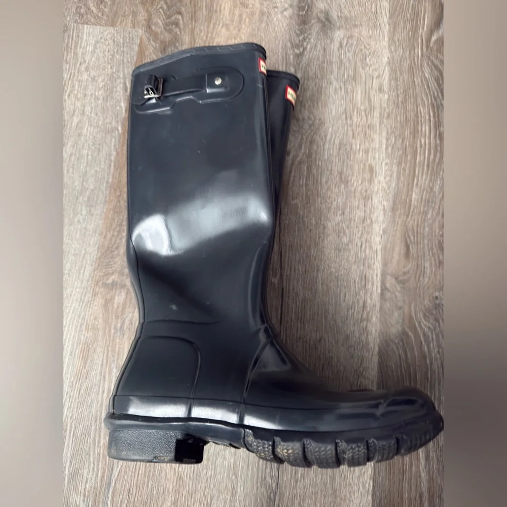 Hunter Classic Grey knee length Waterproof Boots SZ 9. Good condition